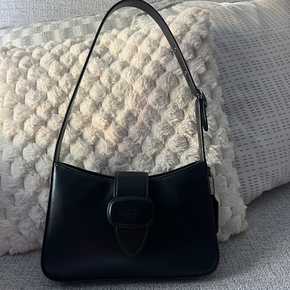 Eliza Shoulder Bag With Zipper Closure - Picture 4 of 7